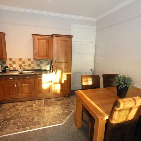 Character Apartment With Views Over City Centre & The Historic Rows Честър Екстериор снимка