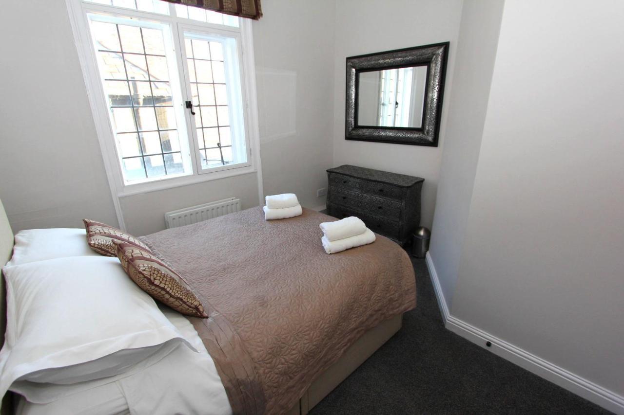 Character Apartment With Views Over City Centre & The Historic Rows Честър Екстериор снимка