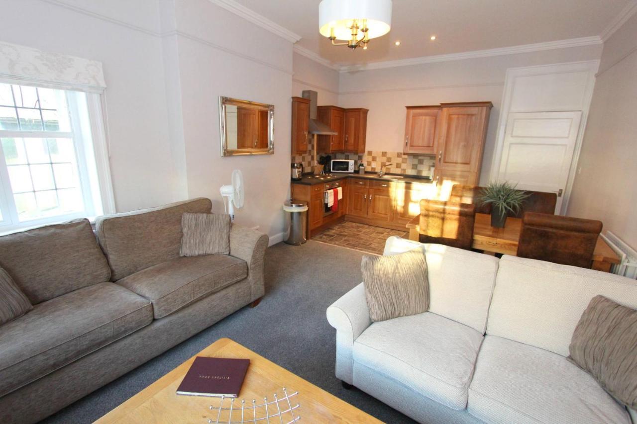 Character Apartment With Views Over City Centre & The Historic Rows Честър Екстериор снимка
